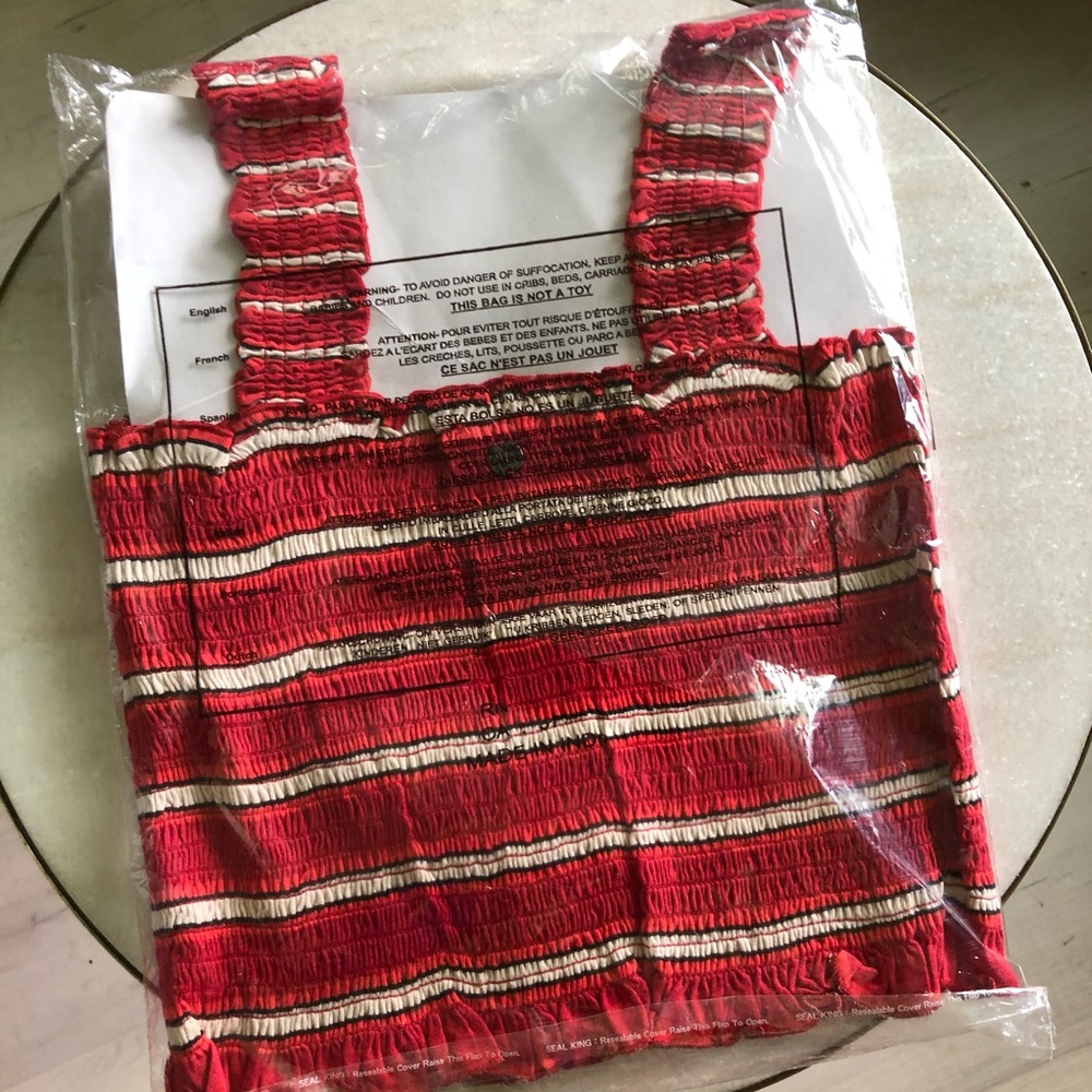 BILLABONG ❤️🔥 RED AND WHITE STRIPED SCRUNCH TOP NWT SIZE SMALL - Picture 7 of 7